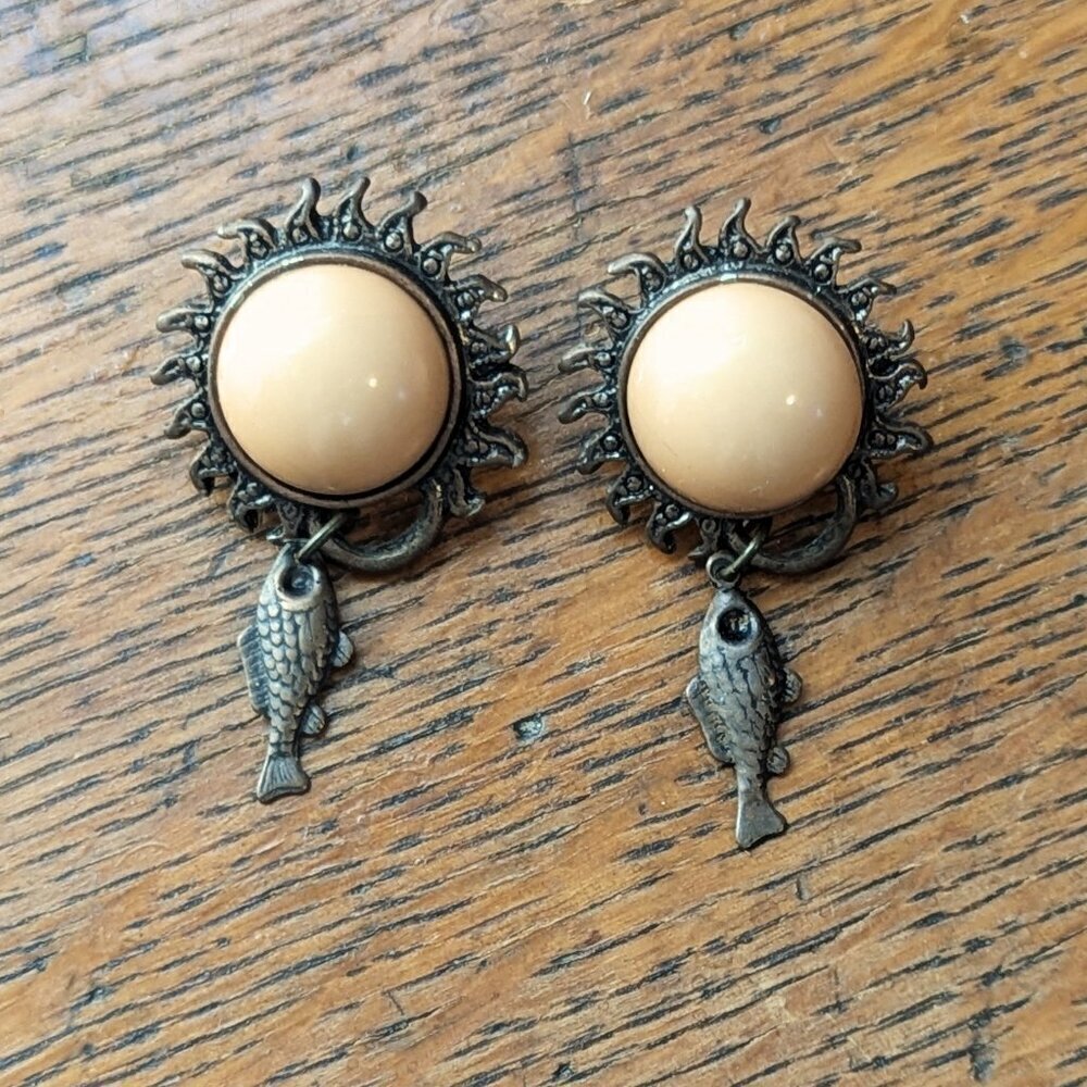 Vintage Starburst Fish‎ Statement Earrings Circular Metal Pearl Dangle Costume
